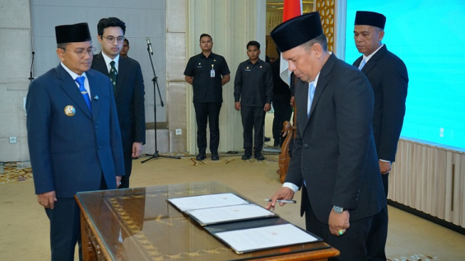 Wali Kota Maulana Ultimatum Direksi Baru Tirta Mayang, Harus Mandiri dan Bebas APBD